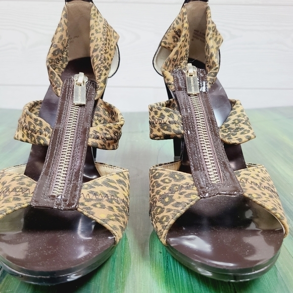 Michael Kors Leopard Heels - Picture 4 of 10